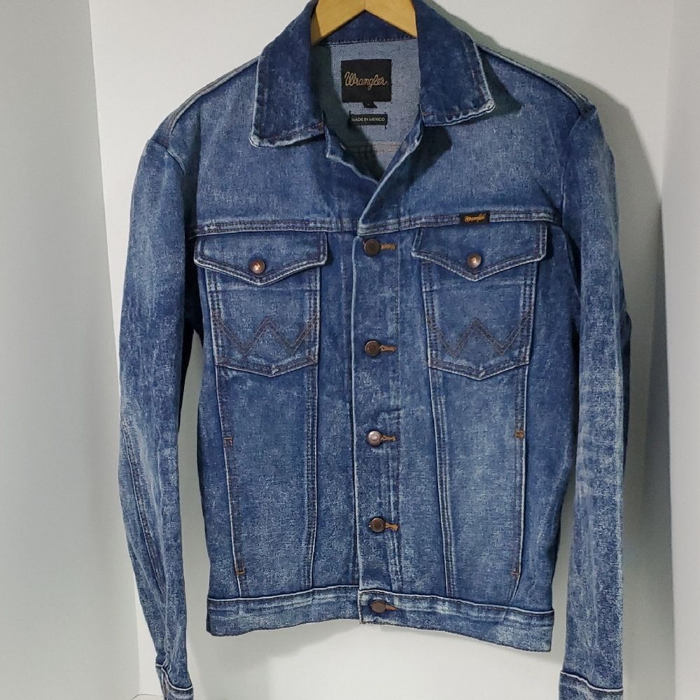 Wrangler Men's Denim Vintage Blast Trucker Denim Jean Jacket Size S